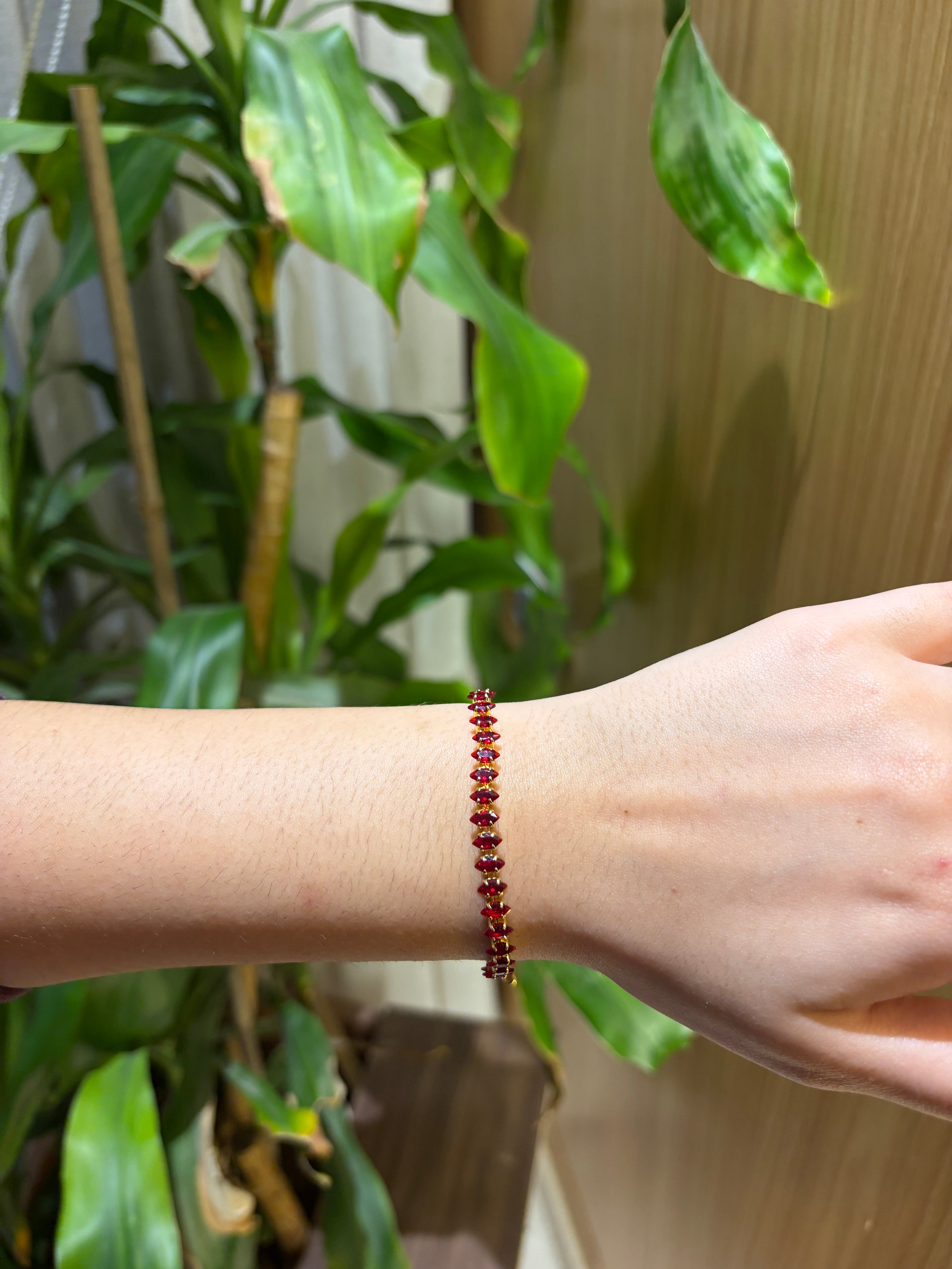 Tennis bracelet in Red