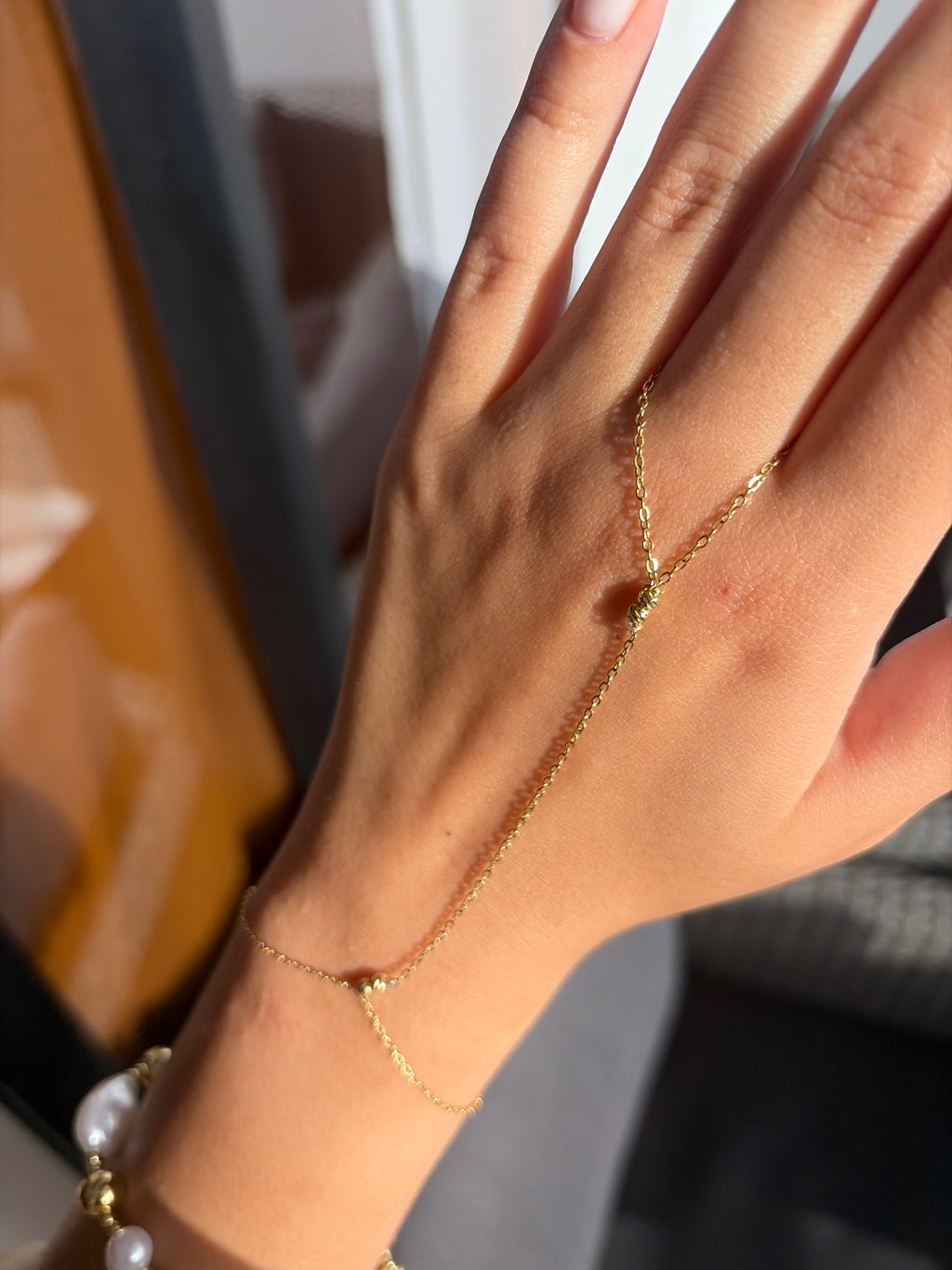 Soleil handchain