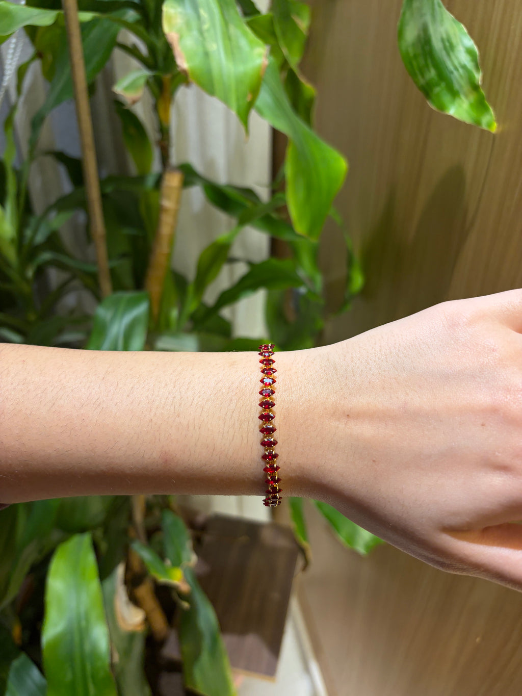Tennis bracelet in Red