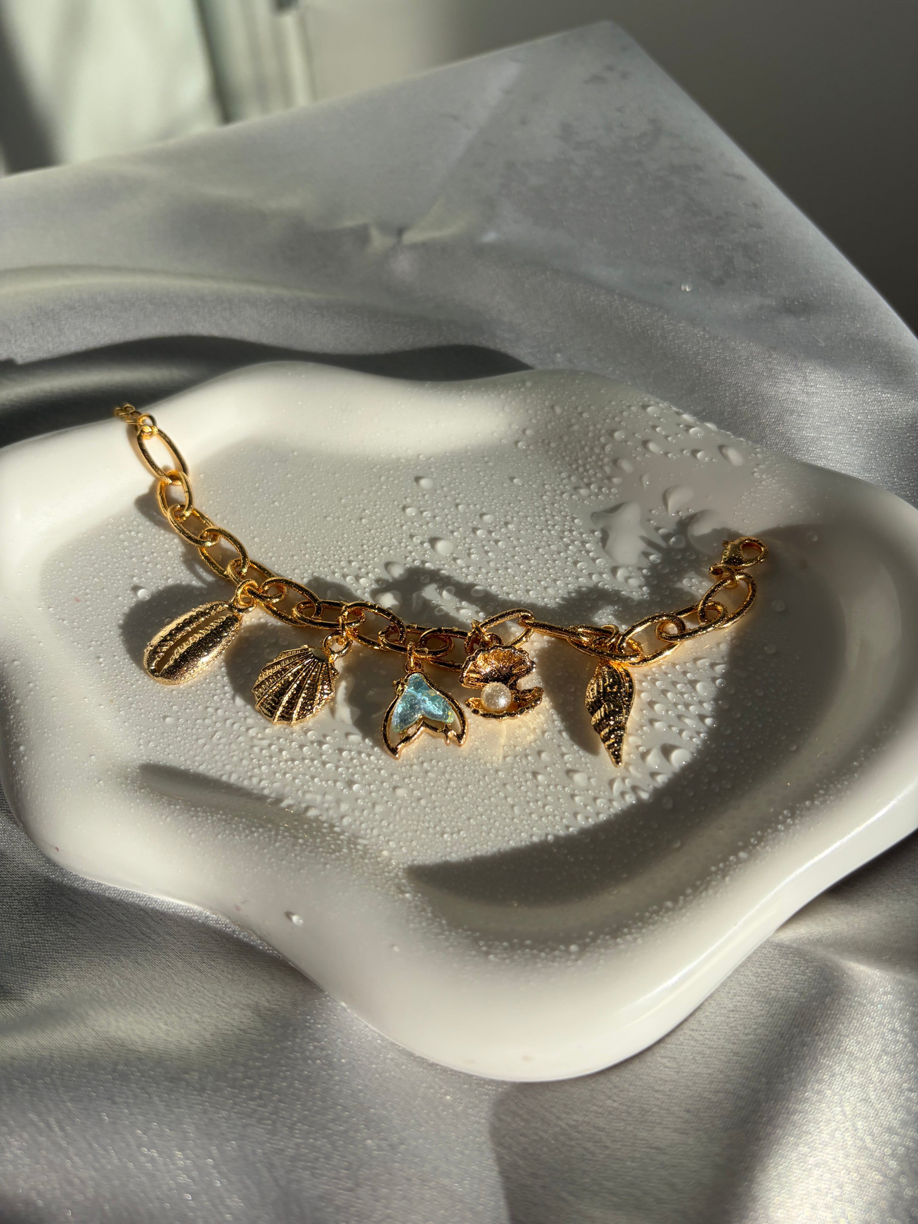 Seashell bracelet
